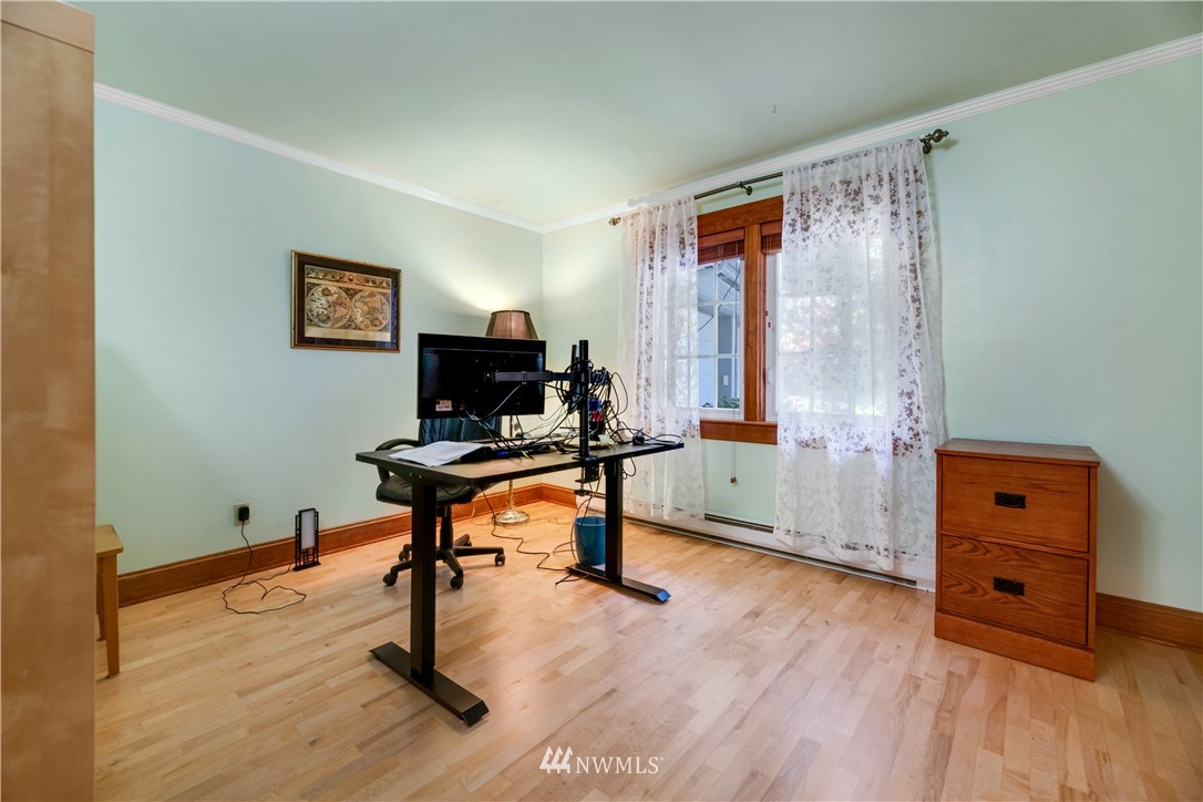 5807 148th Street Southwest Edmonds, WA 98026 - Photo 13 of 14 Gallery Image 13