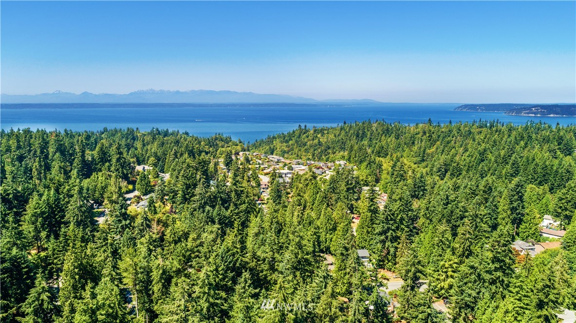 5807 148th Street Southwest Edmonds, WA 98026 - Photo 7 of 14 Gallery Image 7