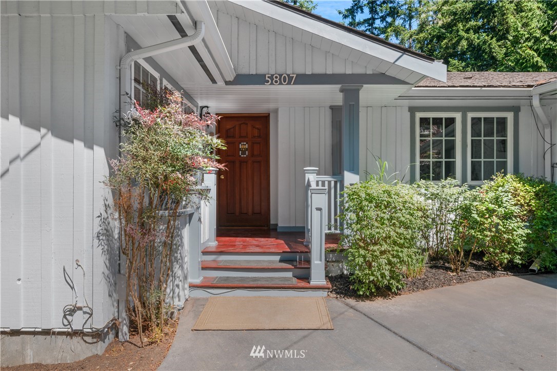 5807 148th Street Southwest Edmonds, WA 98026 - Photo 10 of 14 Gallery Image 10