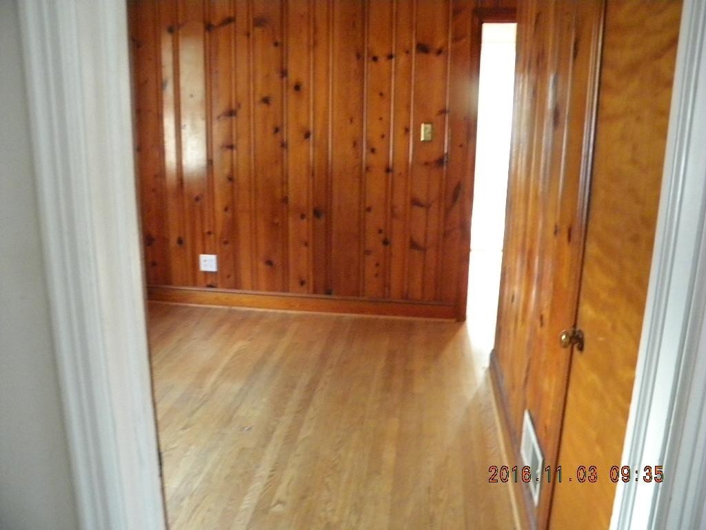 5217 Hawthorne Road Northwest Roanoke, VA 24012 - Photo 8 of 17 HAWTHORE (16)
