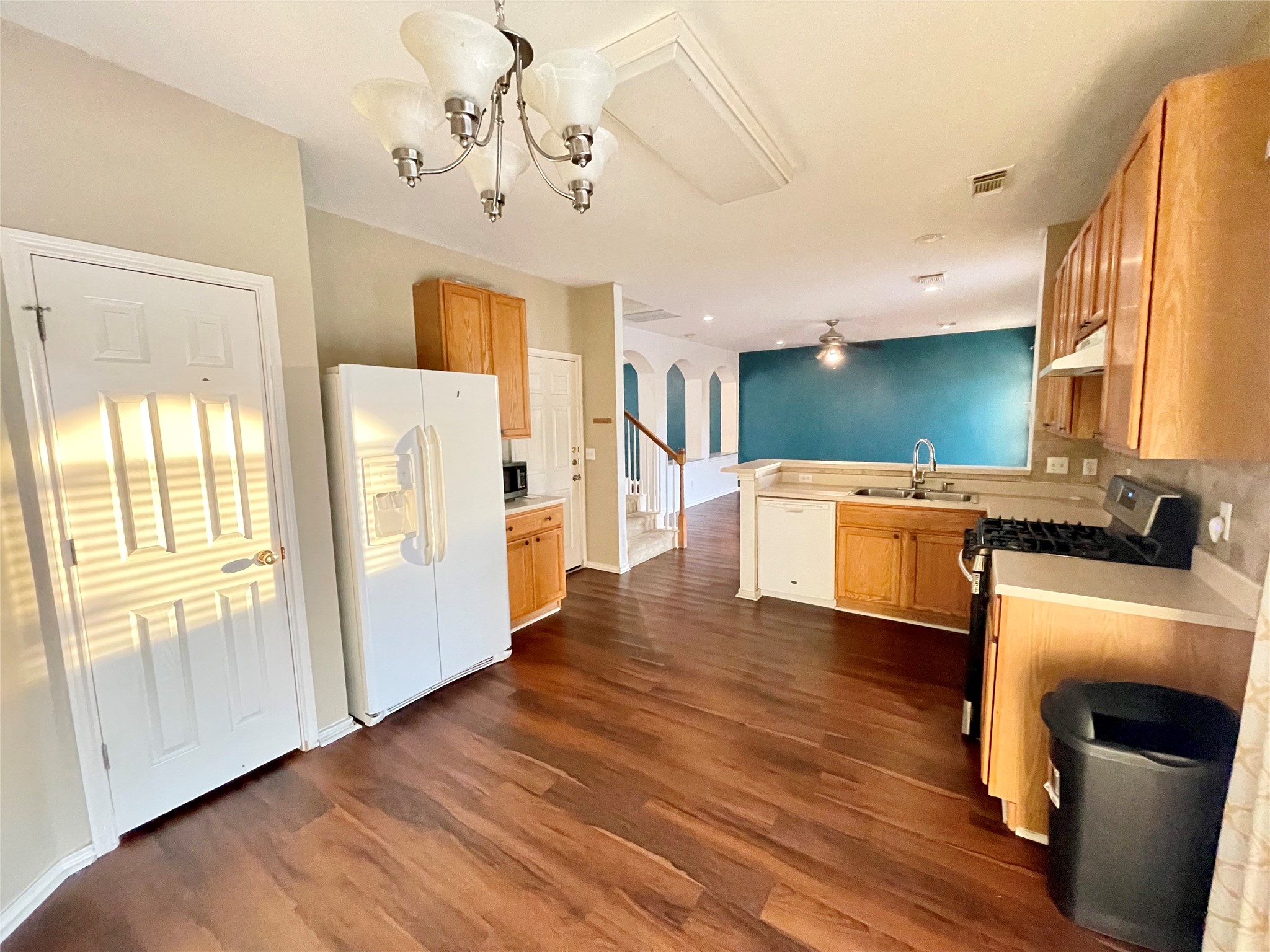 3226 Raging River Drive Austin, TX 78728 - Photo 3 of 18