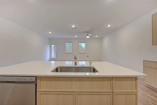 a close view of sink and tap