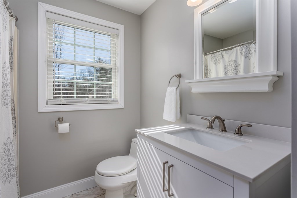 371 Sterling Road Holden, MA 01522 - Photo 18 of 41