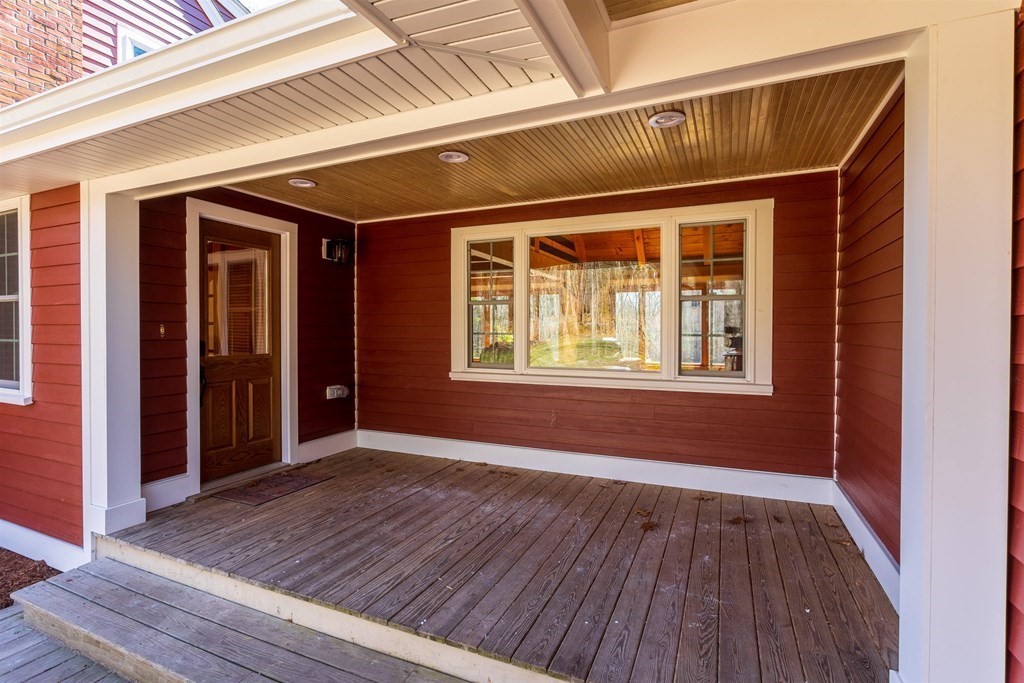371 Sterling Road Holden, MA 01522 - Photo 4 of 41