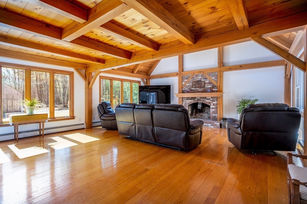 371 Sterling Road Holden, MA 01522 - Photo 5 of 41