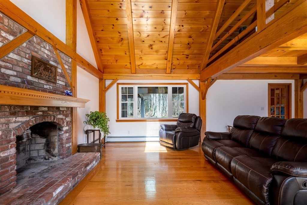 371 Sterling Road Holden, MA 01522 - Photo 8 of 41