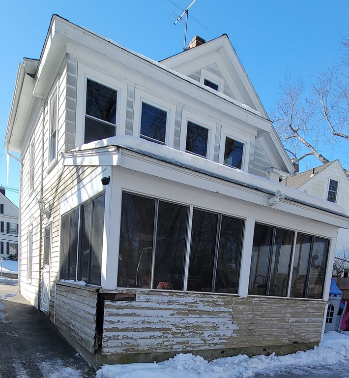 97 Elm Street Amesbury, MA 01913 - Photo 2 of 19 Gallery Image 2