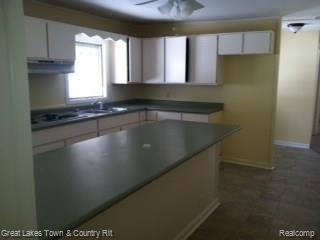 1040 Lake Nepessing Road Lapeer, MI 48446 - Photo 8 of 20 kitchen2.jpg