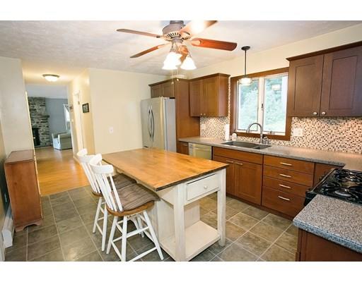 343 Glendale Road Northampton, MA 01062 - Photo 8 of 37 Gallery Image 8