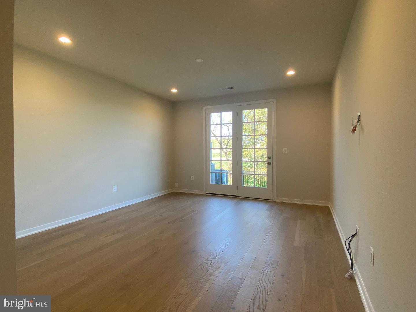 22274 Rivanna Shore Terrace Ashburn, VA 20148 - Photo 5 of 35