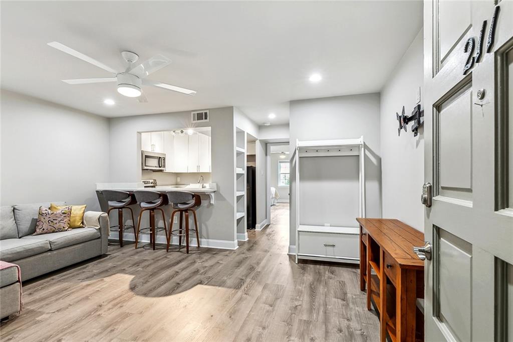 1765 Coliseum Street, Unit 211 New Orleans, LA 70130 - Photo 4 of 8