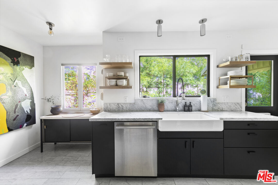 246 Robinson Road Pasadena, CA 91104 - Photo 13 of 43 a kitchen with a sink and window