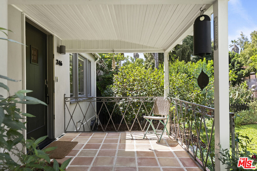 246 Robinson Road Pasadena, CA 91104 - Photo 39 of 43 a view of entryway with a flower garden