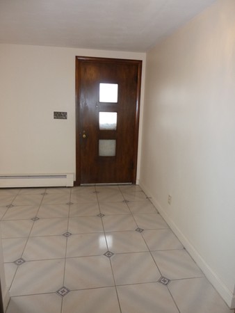 8 Gallo Road Lynn, MA 01904 - Photo 2 of 28 Gallery Image 2