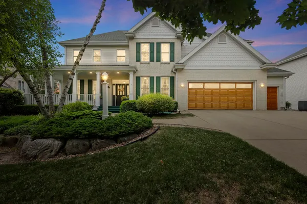 $739,900 | 7317 Southern Oak Place, Madison, WI 53719