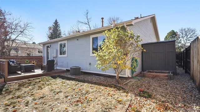 a front view of house with yard