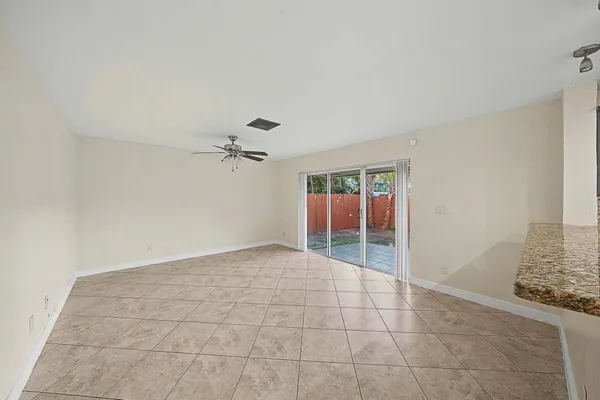 $3,250 | 5789 Woodland Point Drive, Tamarac, FL 33319