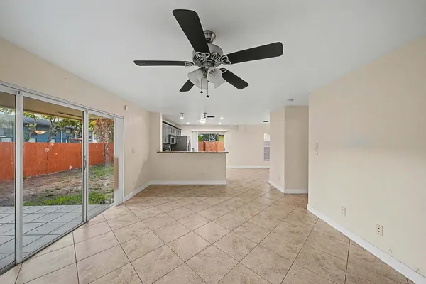 $3,250 | 5789 Woodland Point Drive, Tamarac, FL 33319
