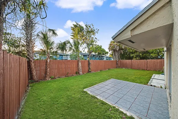 $3,250 | 5789 Woodland Point Drive, Tamarac, FL 33319