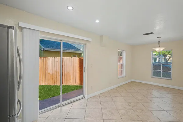 $3,250 | 5789 Woodland Point Drive, Tamarac, FL 33319