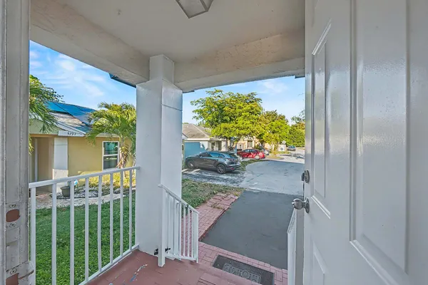 $3,250 | 5789 Woodland Point Drive, Tamarac, FL 33319