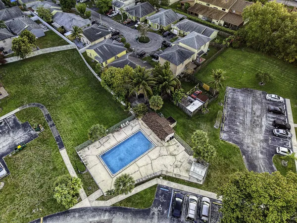 $3,250 | 5789 Woodland Point Drive, Tamarac, FL 33319