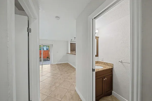 $3,250 | 5789 Woodland Point Drive, Tamarac, FL 33319