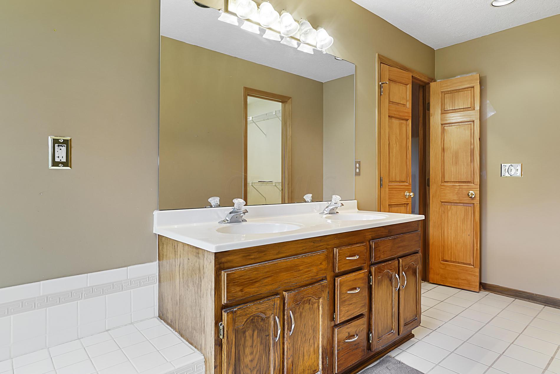 1180 Debolt Road Utica, OH 43080 - Photo 27 of 42 Gallery Image 27