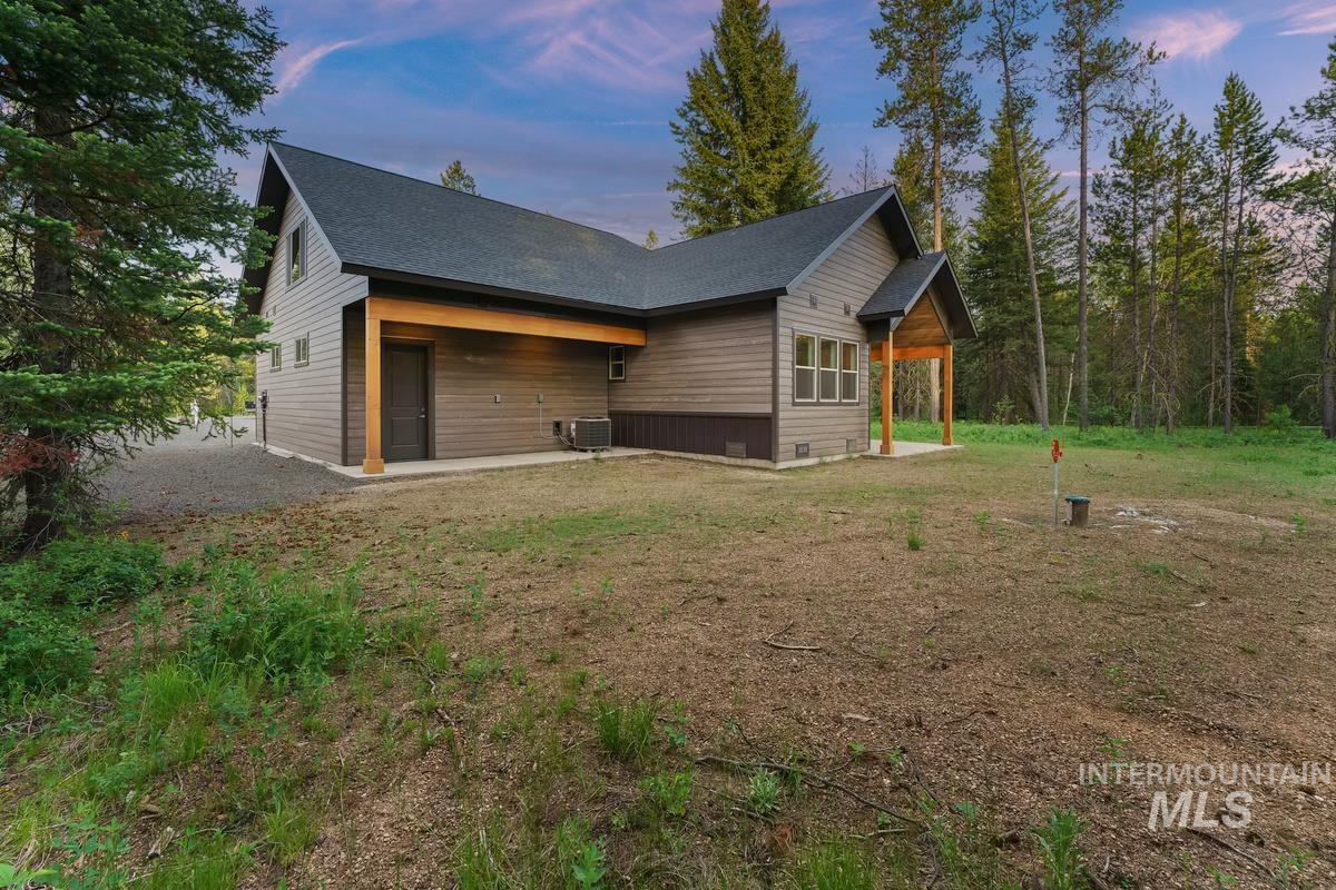 136 Jacks Loop Donnelly, ID 83615 - Photo 7 of 48
