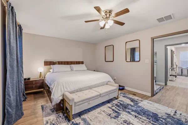 $4,000 | 1241 North Bronough Street, Tallahassee, FL 32303