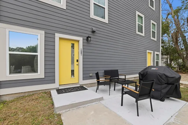 $4,000 | 1241 North Bronough Street, Tallahassee, FL 32303