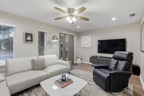 $4,000 | 1241 North Bronough Street, Tallahassee, FL 32303