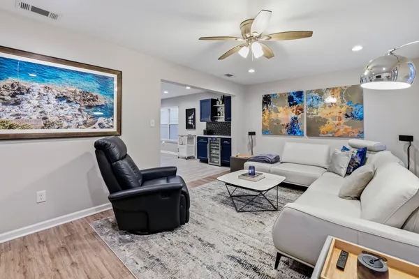 $4,000 | 1241 North Bronough Street, Tallahassee, FL 32303