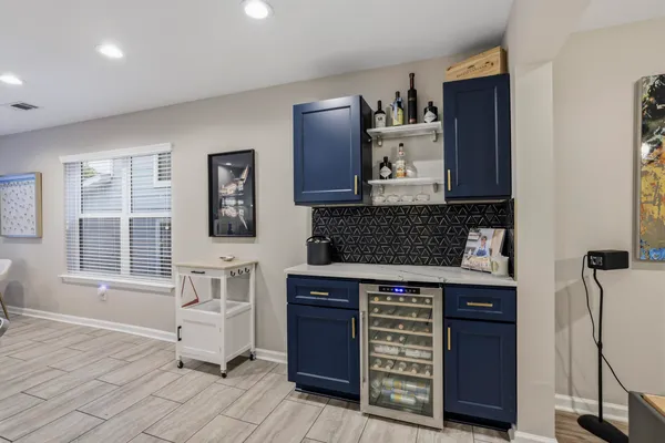 $4,000 | 1241 North Bronough Street, Tallahassee, FL 32303