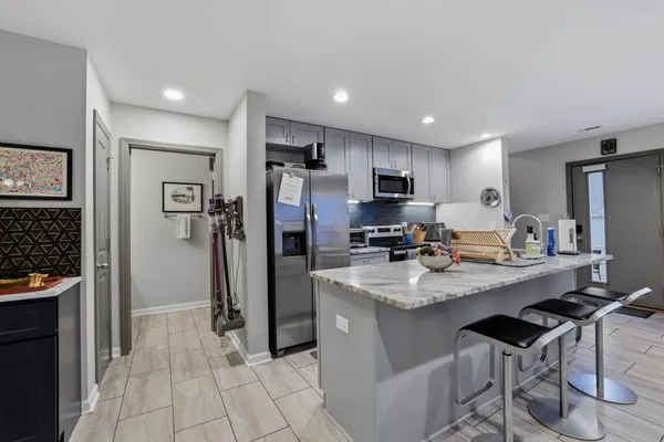 $4,000 | 1241 North Bronough Street, Tallahassee, FL 32303