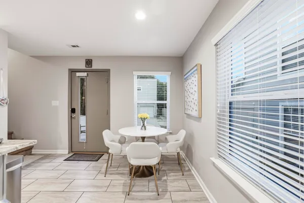 $4,000 | 1241 North Bronough Street, Tallahassee, FL 32303