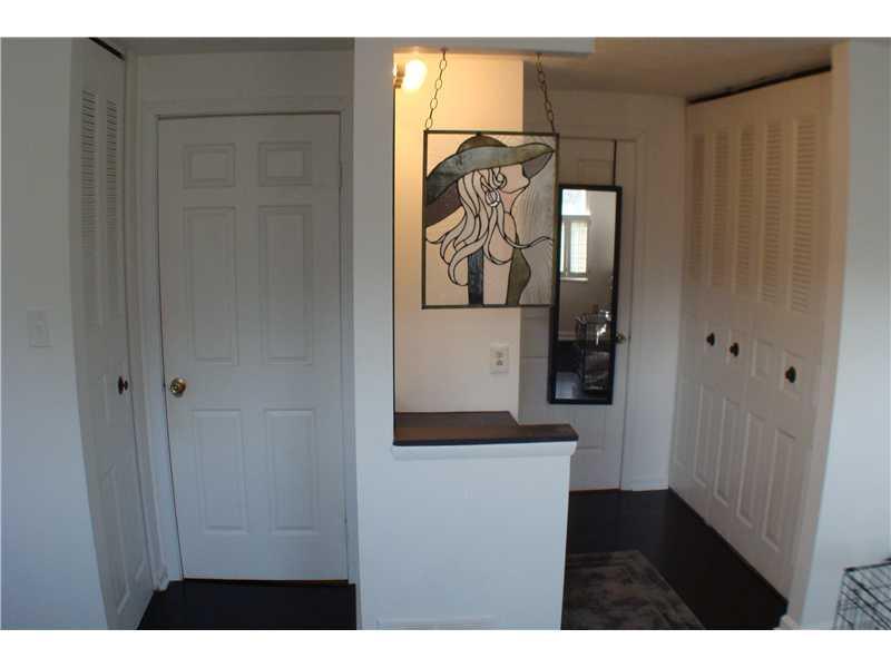 343 Quail Run Road, Unit 28B Venetia, PA 15367 - Photo 4 of 13 Master Bedroom.