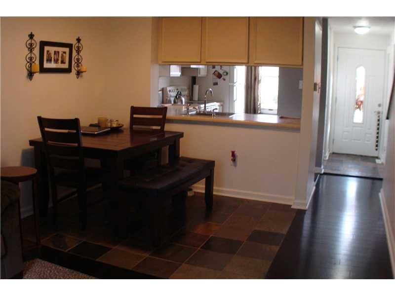 343 Quail Run Road, Unit 28B Venetia, PA 15367 - Photo 7 of 13 Dining Room.