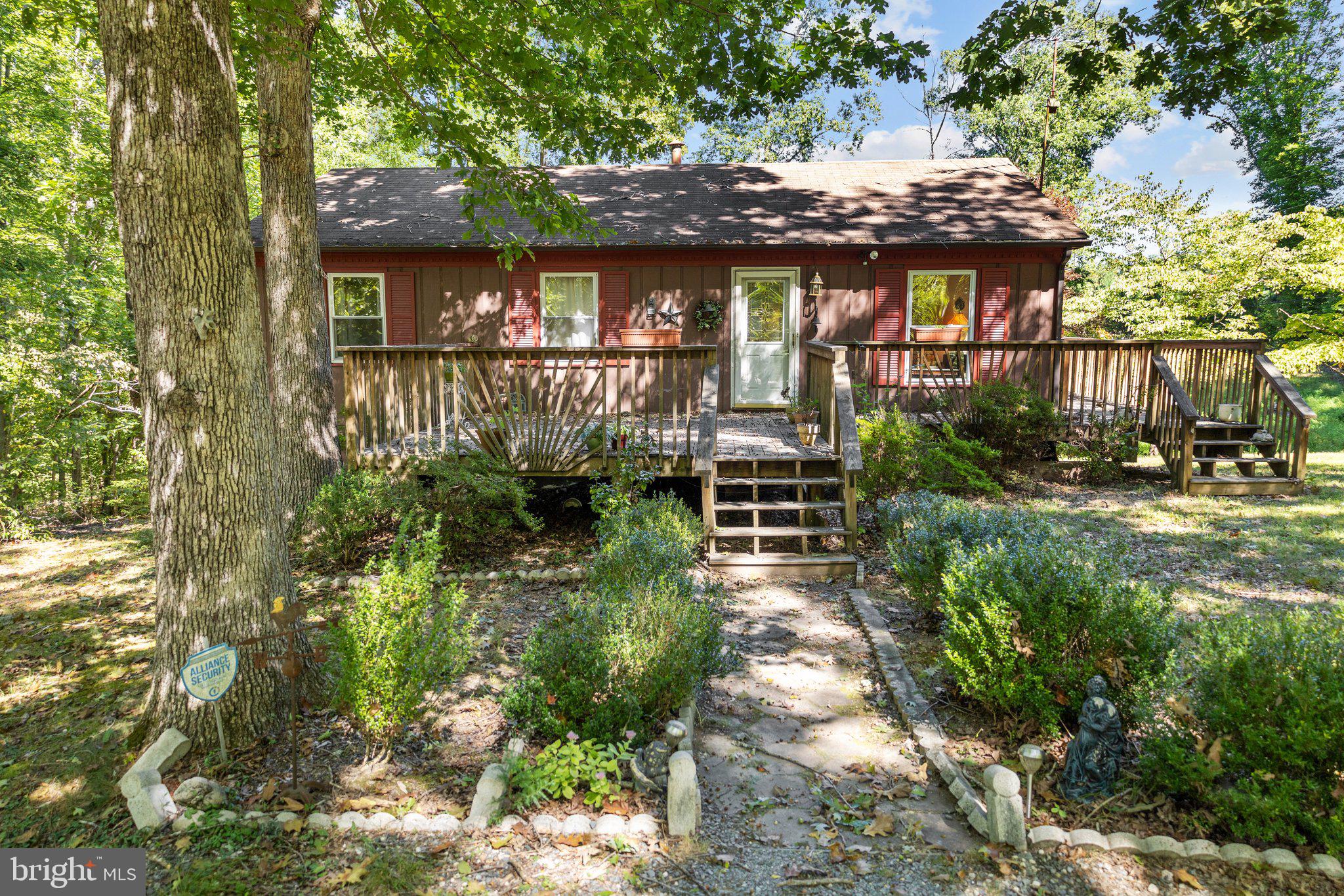 249 Angle Avenue Gum Spring, VA 23065 - Photo 2 of 45