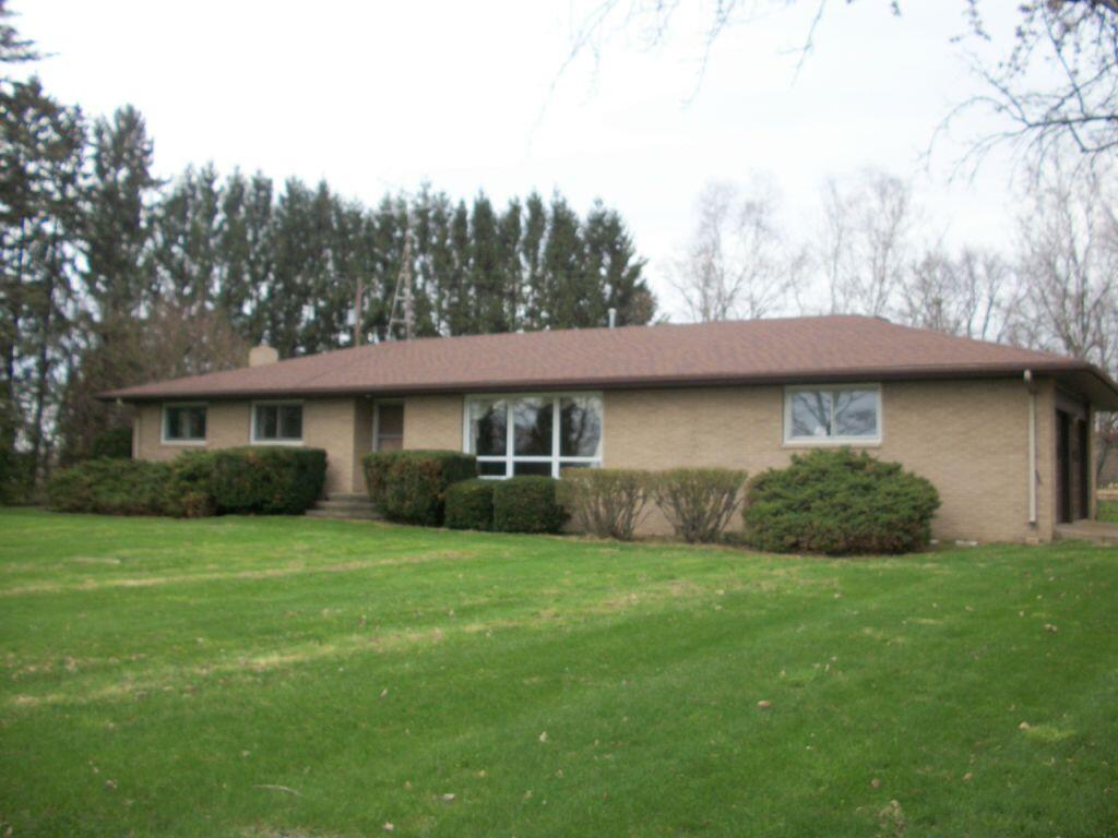 888 Bidwell Road Quincy, MI 49082 - Photo 1 of 23 888Bidwell1