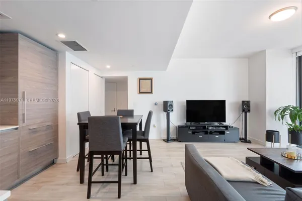 $3,300 | 1300 South Miami Avenue, Unit 2807, Miami, FL 33130