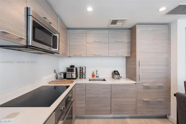 $3,300 | 1300 South Miami Avenue, Unit 2807, Miami, FL 33130