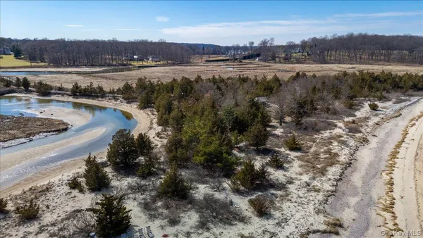 $2,995,000 | 224 Centre Island Road, Centre Island, NY 11771