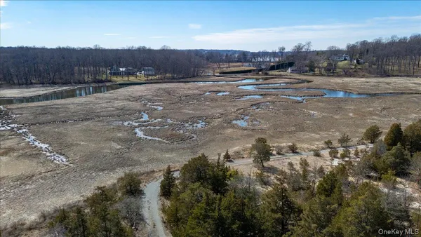$2,995,000 | 224 Centre Island Road, Centre Island, NY 11771