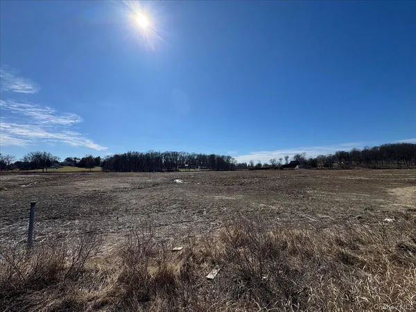 $2,995,000 | 224 Centre Island Road, Centre Island, NY 11771