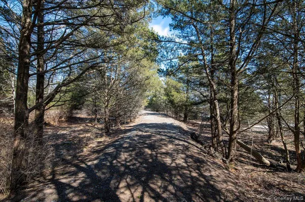 $2,995,000 | 224 Centre Island Road, Centre Island, NY 11771