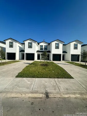 $1,600 | 8438 Via Verona, Unit 103, San Antonio, TX 78227