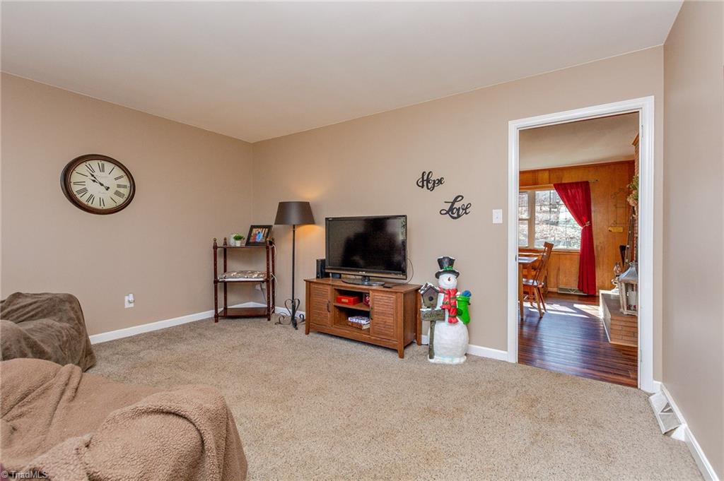 685 Inwood Road Asheboro, NC 27205 - Photo 4 of 31 Gallery Image 4