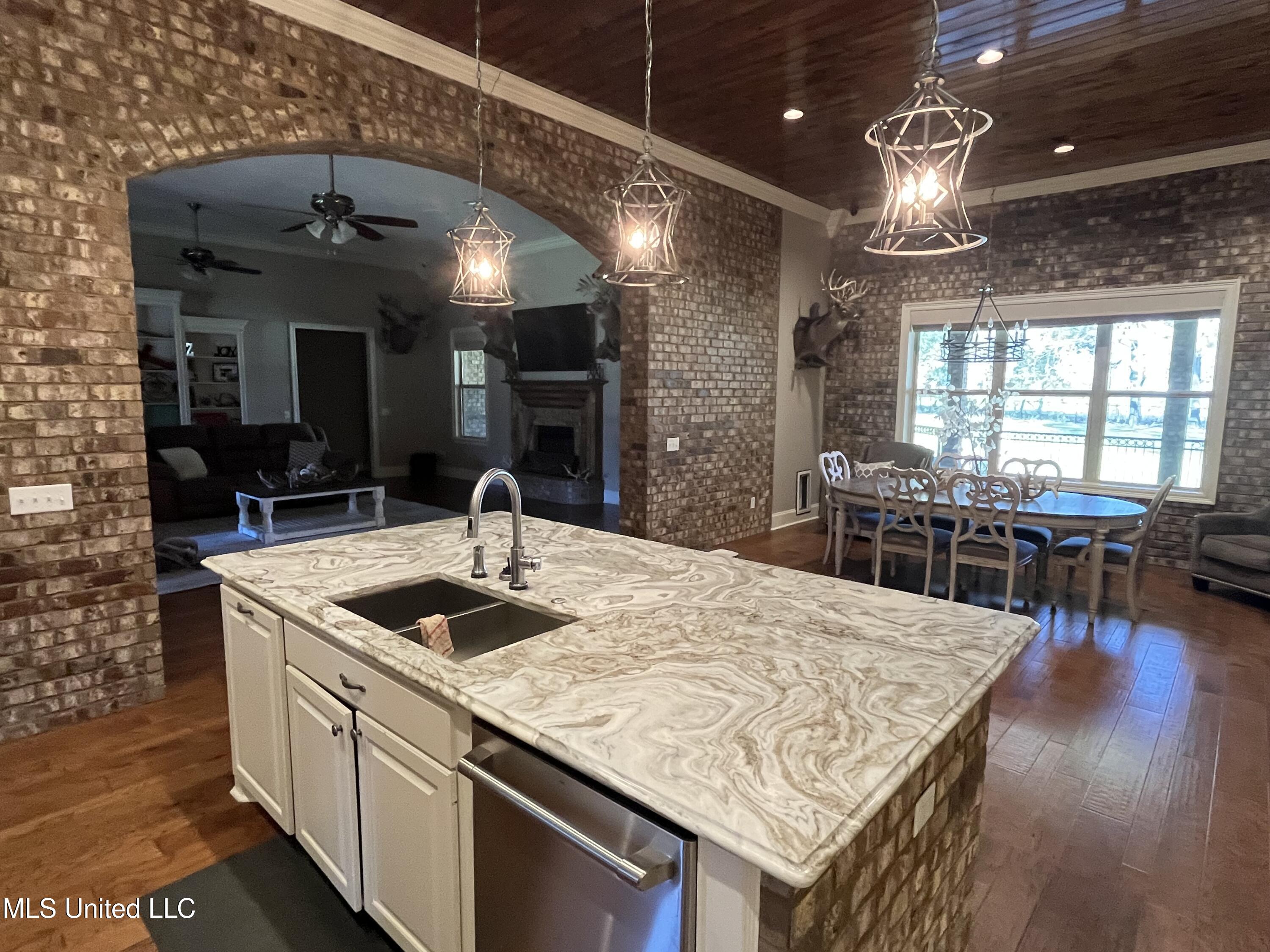 210 White Street Florence, MS 39073 - Photo 21 of 81 IMG_6509