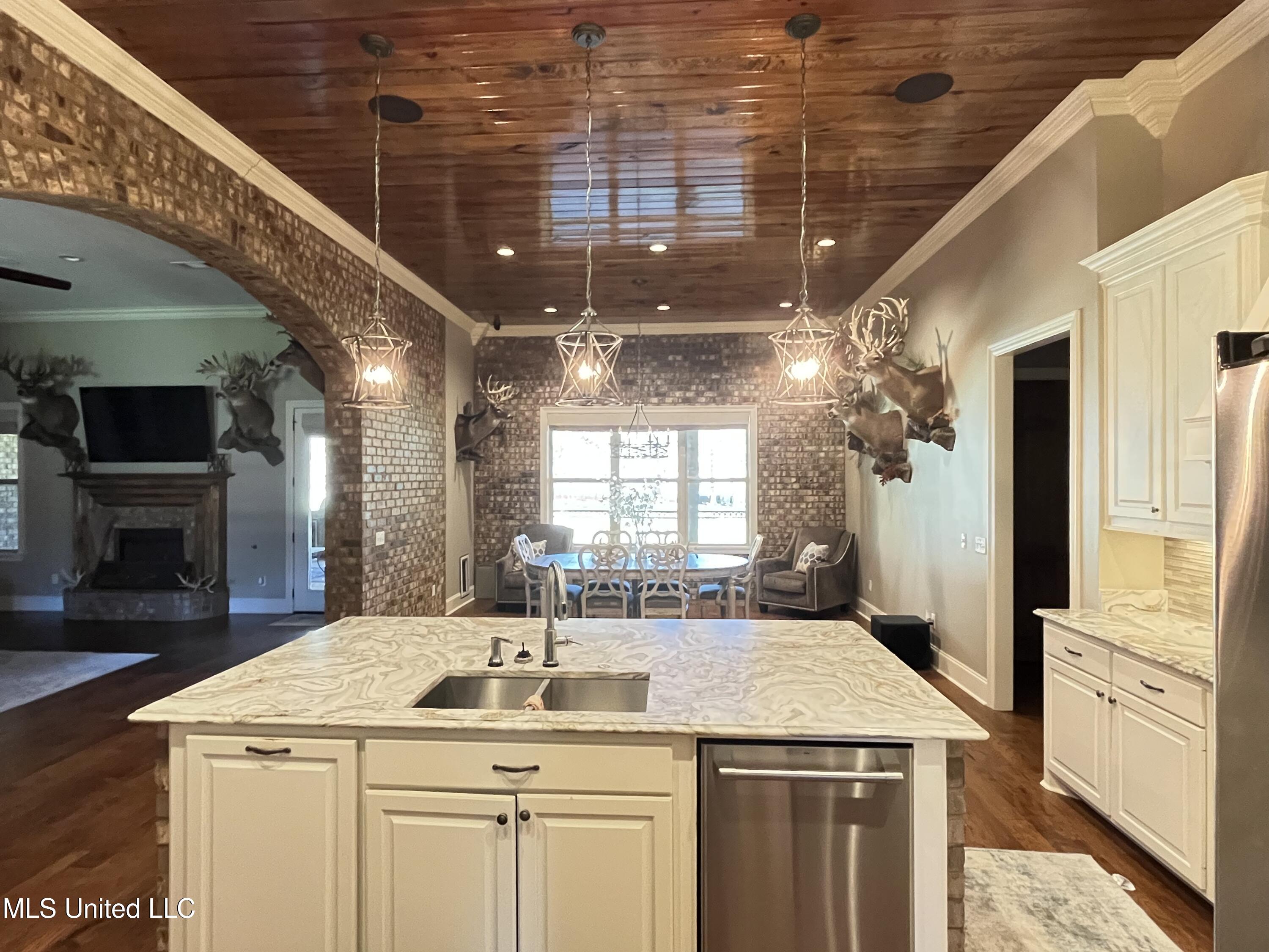 210 White Street Florence, MS 39073 - Photo 22 of 81 IMG_6508